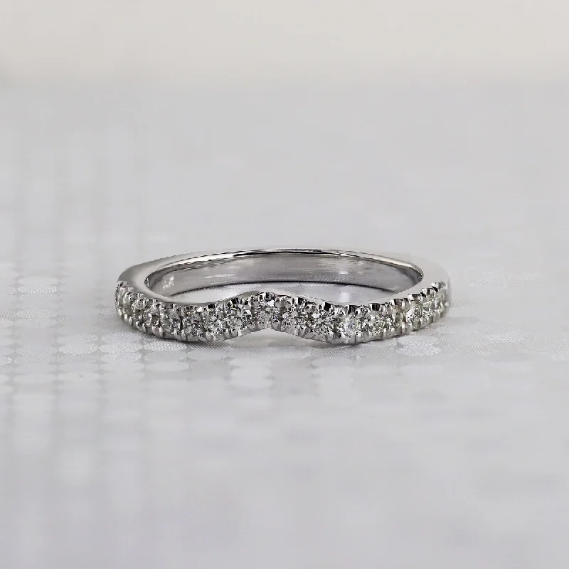 Auriya 14k White Gold 1/4ctw Contoured Chevron Diamond Wedding Band