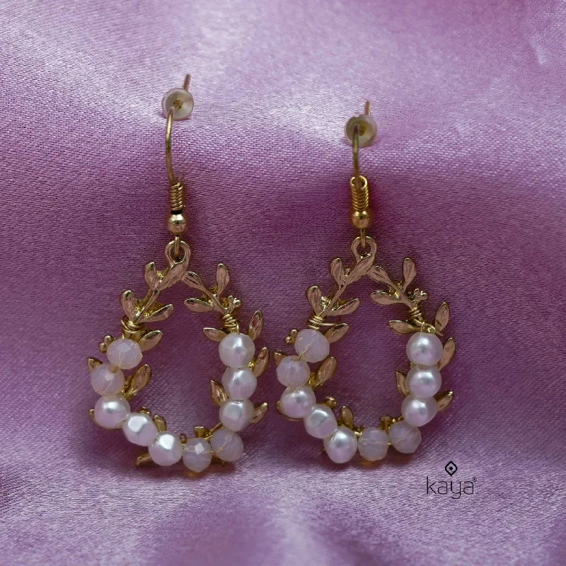 Leaf Design With Pearl and Beads Earrings - PT100260