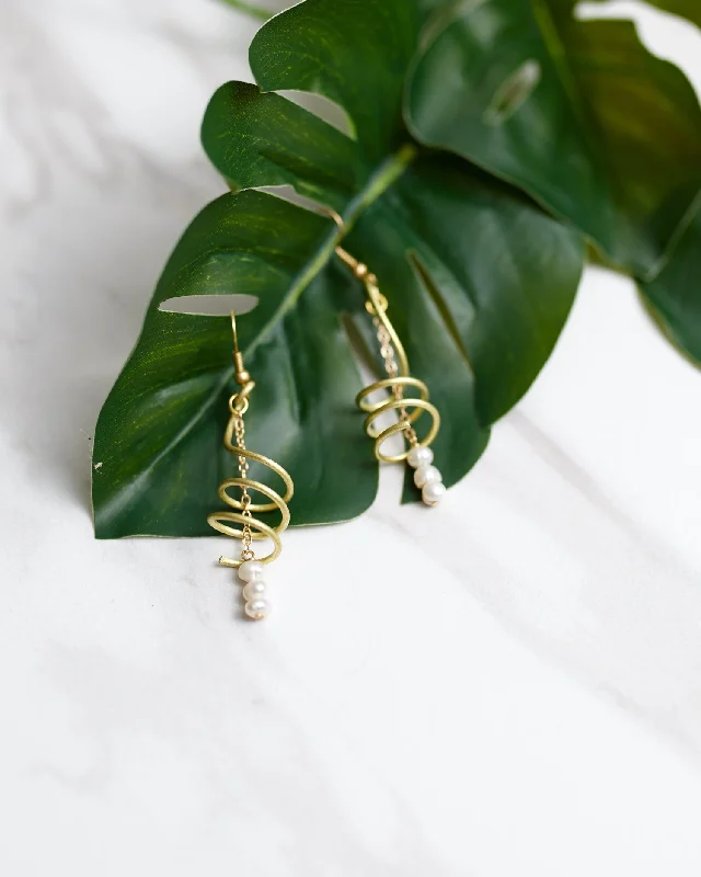 Twirly Pearly Earrings